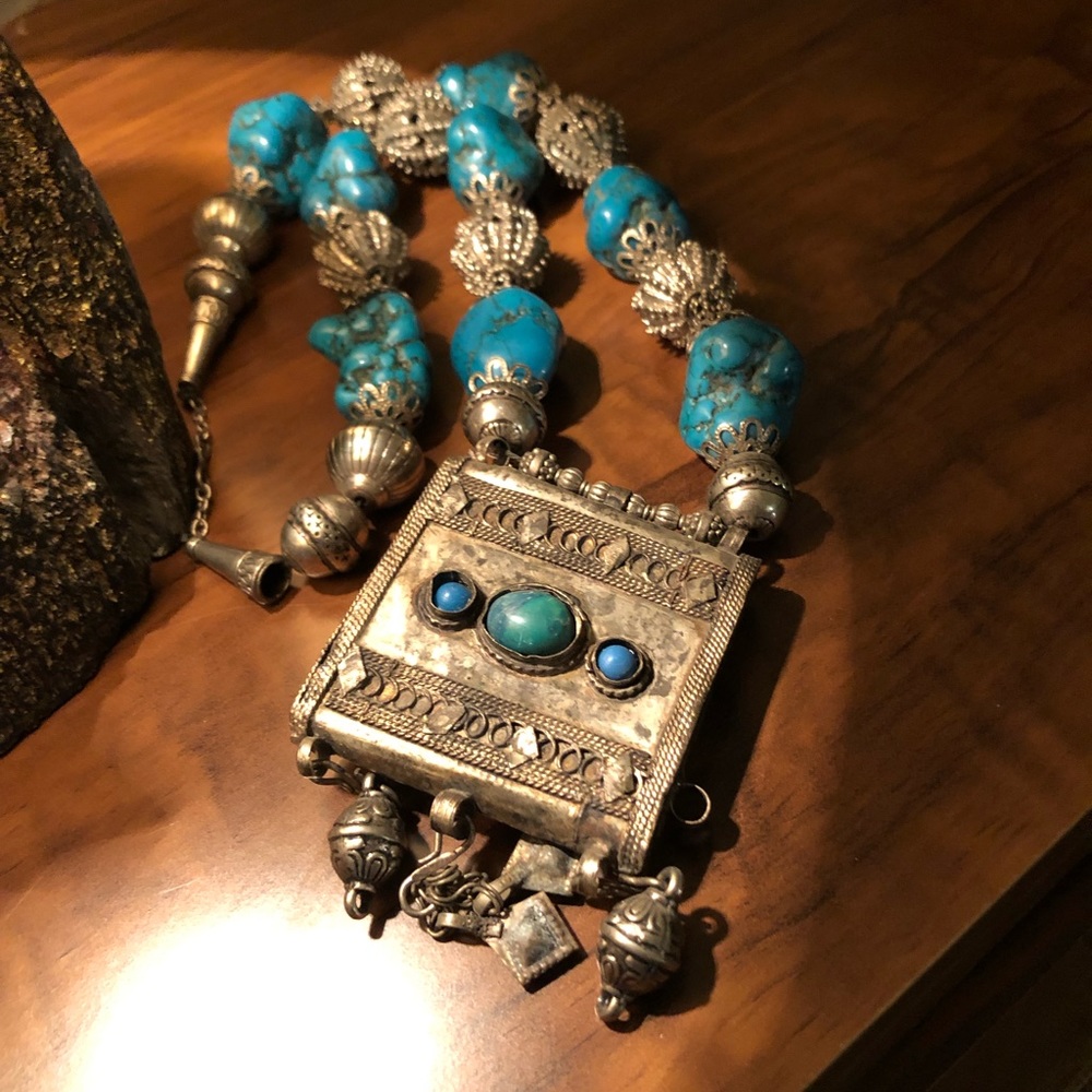 Vintage turquois Yemeni Pendant Bedouin